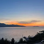 Ivi's Sea View Apartman *