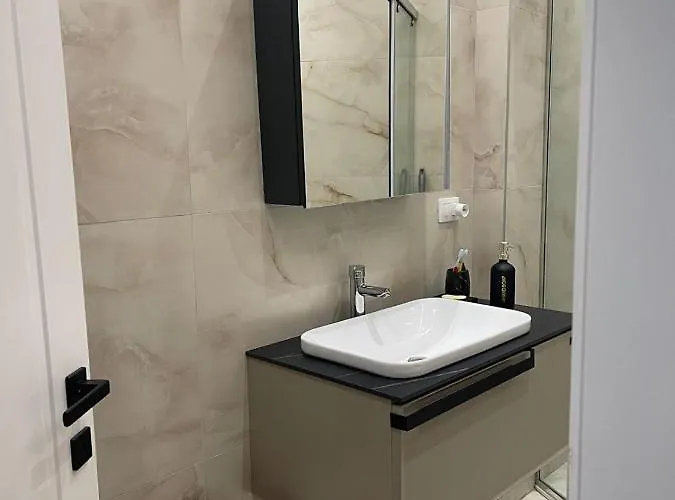 Ivi's Sea View Apartment *