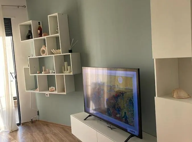 Ivi's Sea View Apartment Vlorë